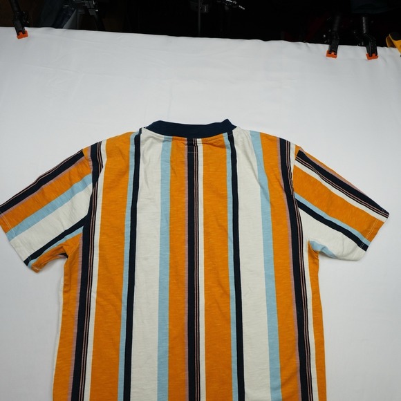 GUESS Los Angeles Men's Size S (20.5x27.5) Striped T-Shirt Short Sleeve Embroid - Picture 14 of 15